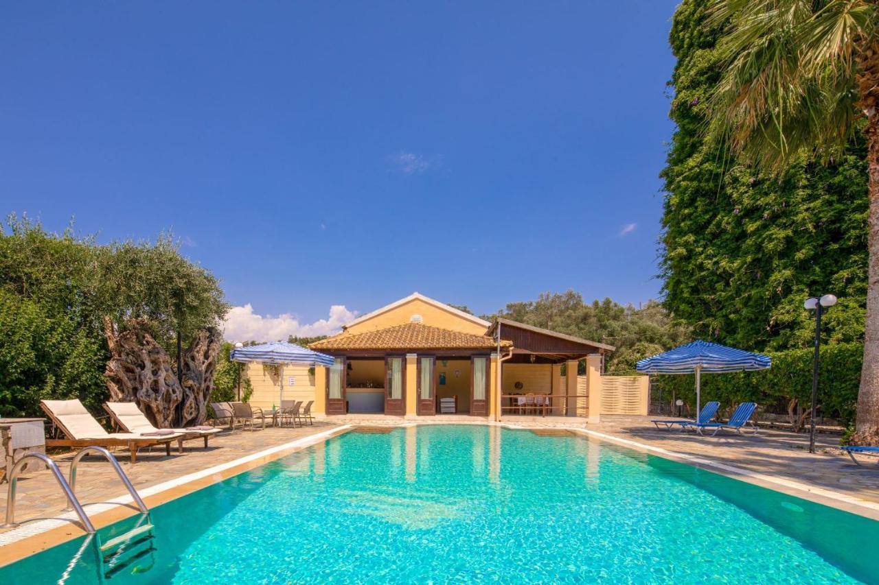 Villa Lianolia Peritheia Ngoại thất bức ảnh