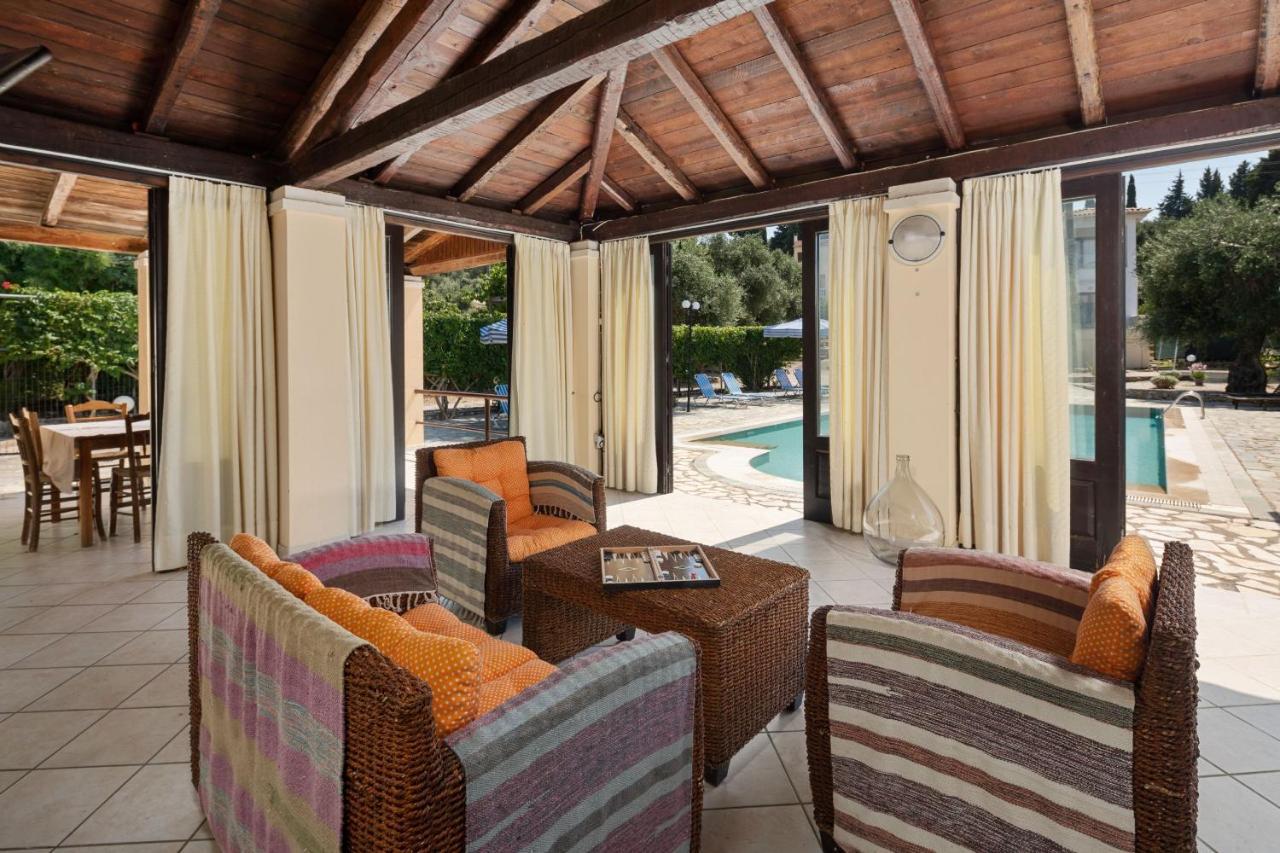 Villa Lianolia Peritheia Ngoại thất bức ảnh