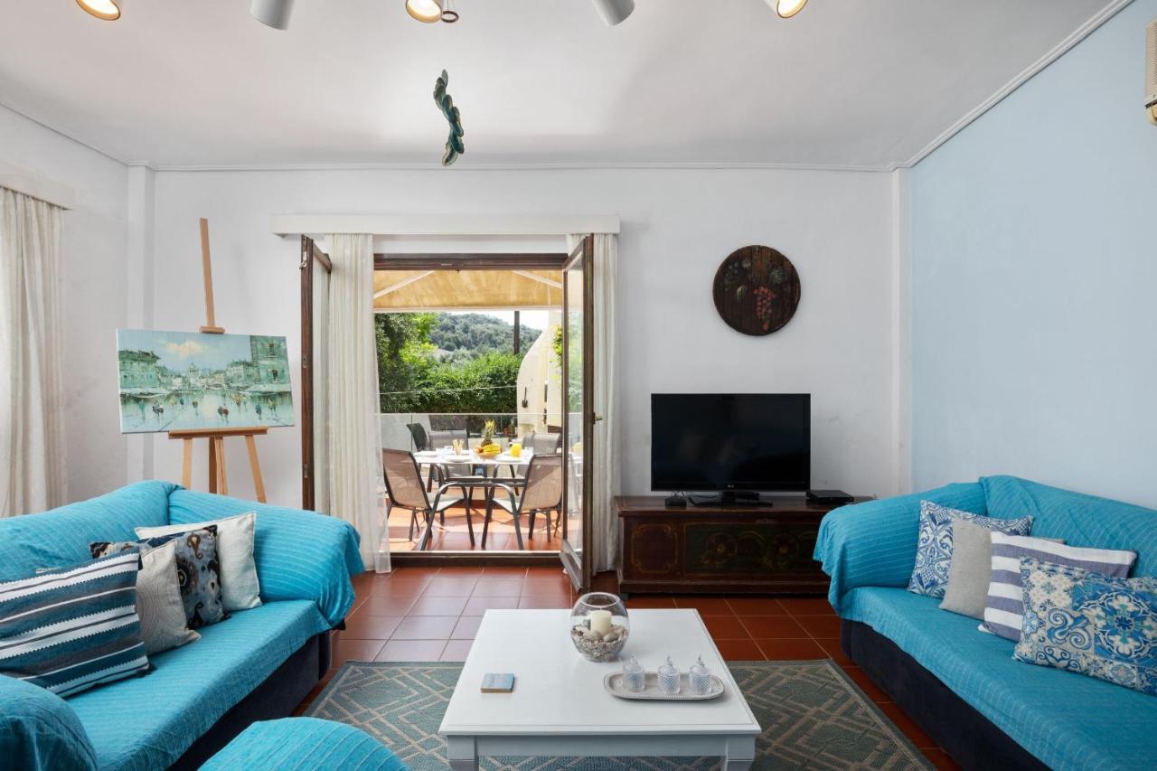 Villa Lianolia Peritheia Ngoại thất bức ảnh