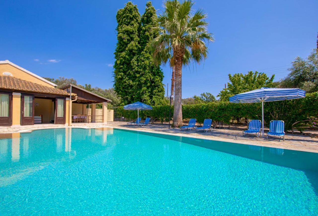 Villa Lianolia Peritheia Ngoại thất bức ảnh